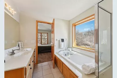 7483 Moccasin Trail, Chanhassen, MN 55317 - Photo 21