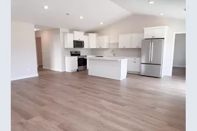 617 Field Point Street, Roberts, WI 54023 - Photo 3