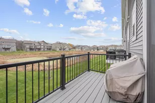 13434 Territorial Cir N, Maple Grove, MN 55369 - Photo 9