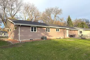 1624 N 5th St, Montevideo, MN 56265 - Photo 5