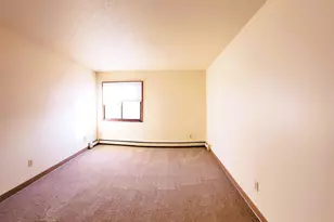 528 N Grant St, Blue Earth, MN 56013 - Photo 9