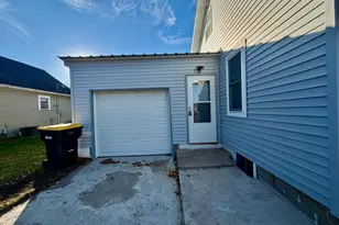 714 S Elm St, Lamberton, MN 56152 - Photo 3