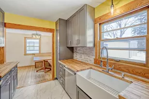 1406 Schletti St, Saint Paul, MN 55117 - Photo 9