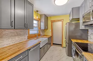 1406 Schletti St, Saint Paul, MN 55117 - Photo 7