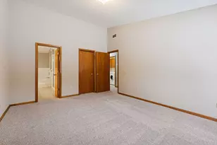 805 Southcross Dr E, Burnsville, MN 55306 - Photo 11