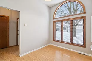 805 Southcross Dr E, Burnsville, MN 55306 - Photo 3