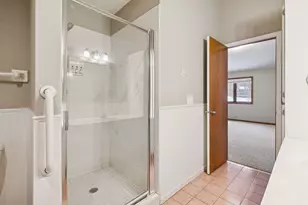 805 Southcross Dr E, Burnsville, MN 55306 - Photo 15