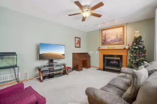 3913 Oxford Dr, Woodbury, MN 55125 - Photo 25