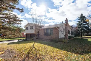 309 Viking Dr, Mankato, MN 56001 - Photo 1