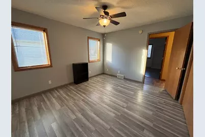 311 Kendall Avenue S, Thief River Falls, MN 56701 - Photo 23