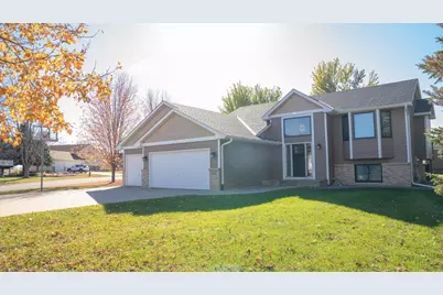 1048 Prairie Ridge Lane, Lester Prairie, MN 55354 - Photo 3