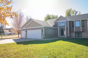 1048 Prairie Ridge Ln, Lester Prairie, MN 55354 - Photo 3