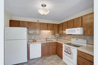 26 10th Street W #502, Saint Paul, MN 55102 - Photo 3