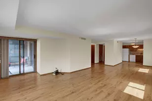 26 10th Street W, Saint Paul, MN 55102 - Photo 7