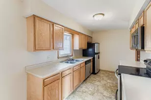 80 Sherrie Ln, Woodbury, MN 55125 - Photo 7