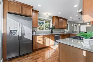 1425 Orkla Dr, Golden Valley, MN 55427 - Photo 7