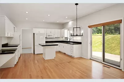 4720 Goldenrod Lane N, Plymouth, MN 55442 - Photo 7