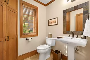 4902 Beacon Hill Rd, Minnetonka, MN 55345 - Photo 21