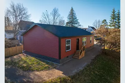 422 Court Avenue N, Sandstone, MN 55072 - Photo 1