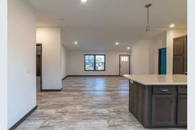 422 Court Avenue N, Sandstone, MN 55072 - Photo 21