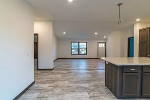 422 Court Ave N, Sandstone, MN 55072 - Photo 21