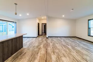 422 Court Ave N, Sandstone, MN 55072 - Photo 7