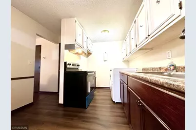 1228 Wagon Wheel Road, Hopkins, MN 55343 - Photo 9