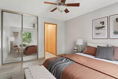 2800 Hamline Avenue N #302, Roseville, MN 55113 - Photo 3