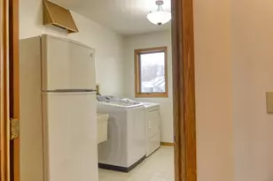 728 Laurie Ct, Maplewood, MN 55117 - Photo 13