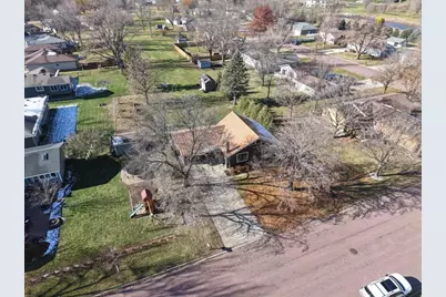 2450 Douglas Street, Windom, MN 56101 - Photo 5