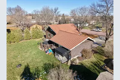 2450 Douglas Street, Windom, MN 56101 - Photo 3