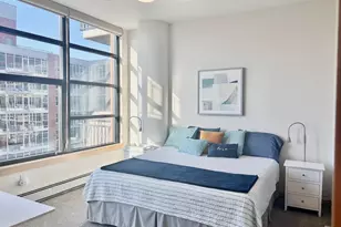 215 10th Ave S, Minneapolis, MN 55415 - Photo 9