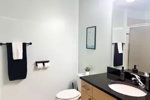 215 10th Ave S, Minneapolis, MN 55415 - Photo 15