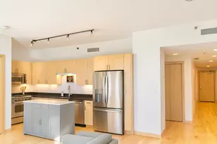 215 10th Ave S, Minneapolis, MN 55415 - Photo 5