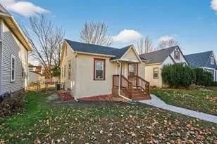 1654 Edmund Ave, Saint Paul, MN 55104 - Photo 1