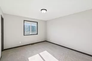 8666 Ebersole Ave, Monticello, MN 55362 - Photo 17