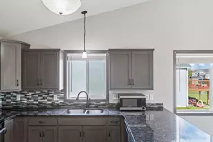 8666 Ebersole Ave, Monticello, MN 55362 - Photo 9