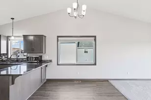 8666 Ebersole Ave, Monticello, MN 55362 - Photo 15