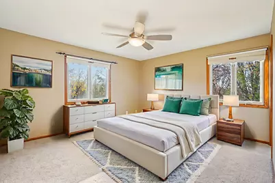 9685 Clover Circle, Eden Prairie, MN 55347 - Photo 5