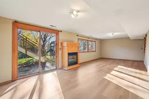 9685 Clover Cir, Eden Prairie, MN 55347 - Photo 29