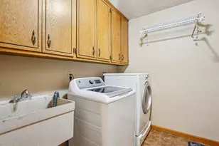 9685 Clover Cir, Eden Prairie, MN 55347 - Photo 41