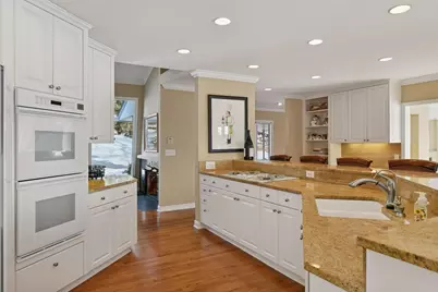 7011 Willow Creek Road, Eden Prairie, MN 55344 - Photo 15