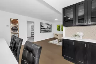 5111 Colonial Dr, Golden Valley, MN 55416 - Photo 3