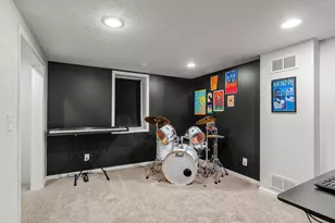 5573 Fairview Ave N, Shoreview, MN 55126 - Photo 33