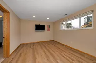 3605 Lindahl Rd, Hermantown, MN 55810 - Photo 15