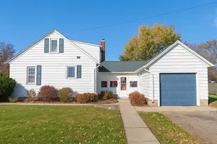 925 S Prairie St, Lake City, MN 55041 - Photo 1