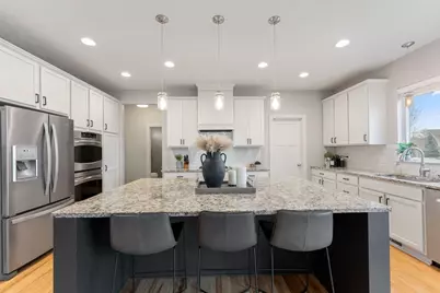 520 Prairie Way S, Bayport, MN 55003 - Photo 11