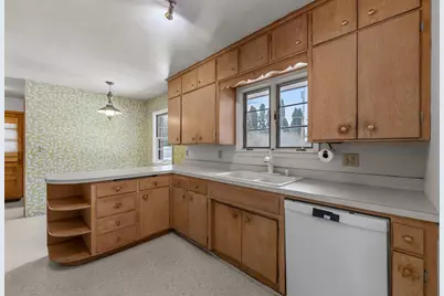 1362 Belmont Lane W, Roseville, MN 55113 - Photo 17