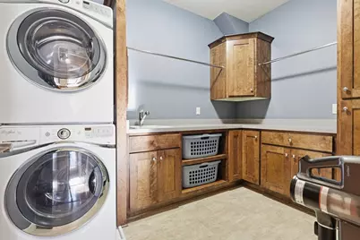 110 Gleahaven Road, Wayzata, MN 55391 - Photo 25