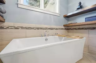 110 Gleahaven Rd, Wayzata, MN 55391 - Photo 23